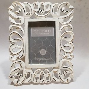 Celerie Distressed White Wood Picture Frame 4x6